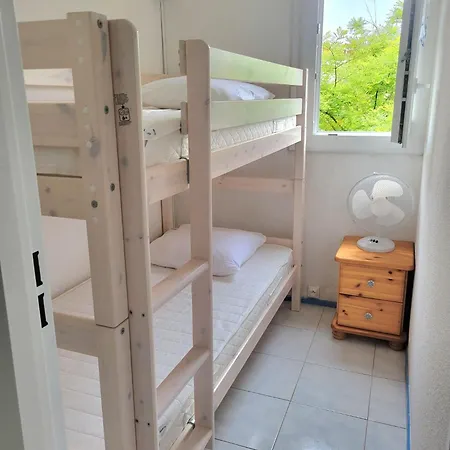 Grand 4 Personnes Clim Tres Bien Situe